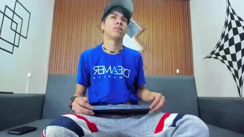 anyelo_sexyhot online show from January 22, 12:49 pm