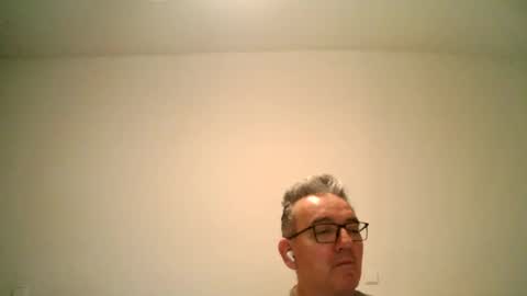 Snapshot of apixaba chatting on February 16, 9:59 pm furry bear online show from February 16, 9:59 pm