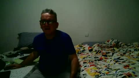 Snapshot of apixaba chatting on December 29, 8:37 pm furry bear online show from December 29, 8:37 pm