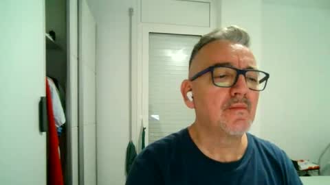 Snapshot of apixaba chatting on September 30, 9:29 pm furry bear online show from September 30, 9:29 pm