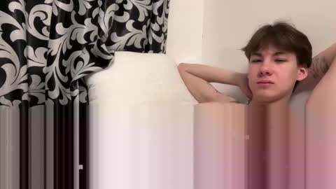 aplant_ online show from November 7, 1:20 am