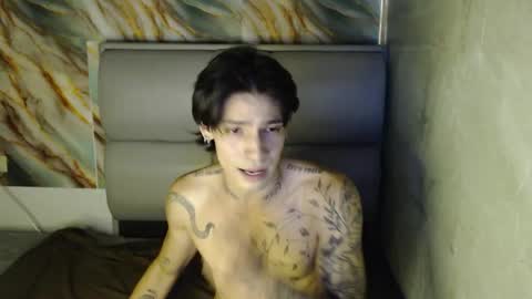 Snapshot of apolo01_ chatting on October 11, 11:53 pm Apolo online show from October 11, 11:53 pm