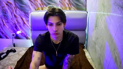 Snapshot of apolo01_ chatting on February 2, 4:11 pm Apolo online show from February 2, 4:11 pm