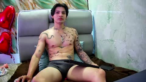 Snapshot of apolo01_ chatting on February 6, 4:36 pm Apolo online show from February 6, 4:36 pm