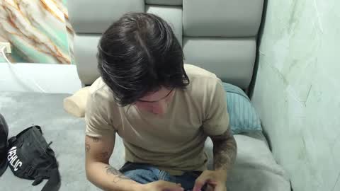 Snapshot of apolo01_ chatting on October 5, 2:48 am Apolo online show from October 5, 2:48 am