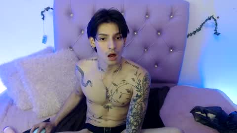 Snapshot of apolo01_ chatting on January 26, 3:38 am Apolo online show from January 26, 3:38 am