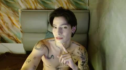 Snapshot of apolo01_ chatting on September 18, 6:54 pm Apolo online show from September 18, 6:54 pm