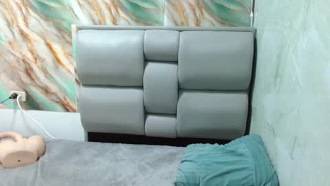 Snapshot of apolo01_ chatting on September 17, 6:53 pm Apolo online show from September 17, 6:53 pm