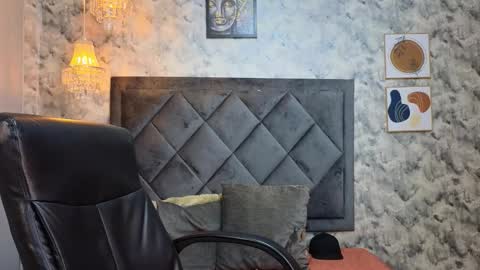 Apolo online show from November 25, 9:17 pm