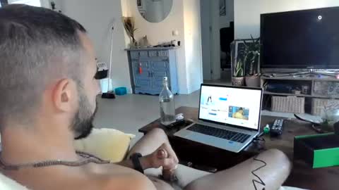 apupupu online show from July 17, 6:47 pm