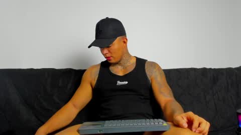 AquilesElpapi online show from July 15, 10:33 am