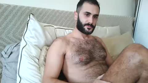 hairycub online show from February 3, 9:30 am