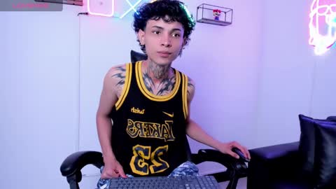 Arceluz  online show from February 8, 7:16 pm