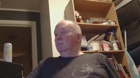 arcticman44 online show from January 14, 10:46 pm