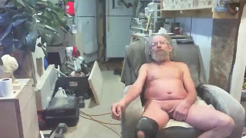 Snapshot of arealshowoff chatting on January 11, 3:31 pm arealshowoff online show from January 11, 3:31 pm