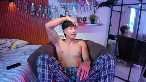 aress444 online show from October 12, 1:05 pm