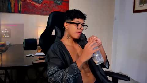 aress444 online show from November 11, 12:26 am