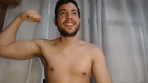 Snapshot of armando_2002 chatting on December 13, 9:30 pm ARMANDO online show from December 13, 9:30 pm