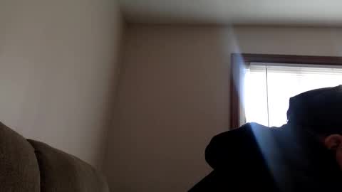 armyguy5311 online show from April 12, 2:40 pm