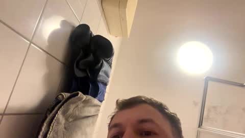 Snapshot of armyskater32 chatting on October 14, 8:49 pm armyskater32 online show from October 14, 8:49 pm