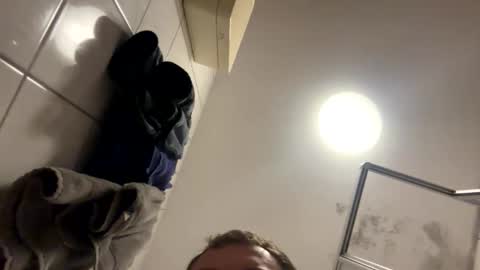 Snapshot of armyskater32 chatting on October 28, 8:55 pm armyskater32 online show from October 28, 8:55 pm