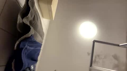 Snapshot of armyskater32 chatting on October 7, 8:24 pm armyskater32 online show from October 7, 8:24 pm