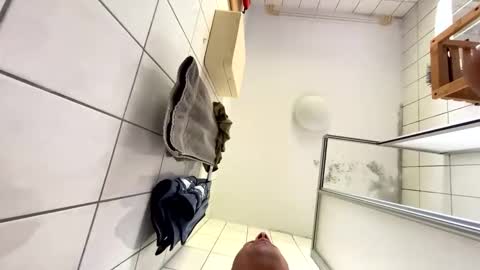 Snapshot of armyskater32 chatting on September 18, 10:06 am armyskater32 online show from September 18, 10:06 am