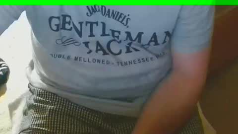Snapshot of arnie12 chatting on October 25, 12:18 pm Arnie  online show from October 25, 12:18 pm