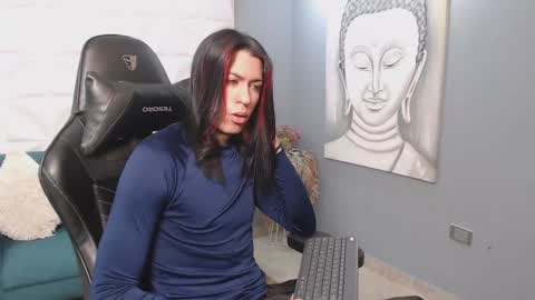 Snapshot of arohomlester chatting on October 25, 11:23 am Arohom Lester online show from October 25, 11:23 am