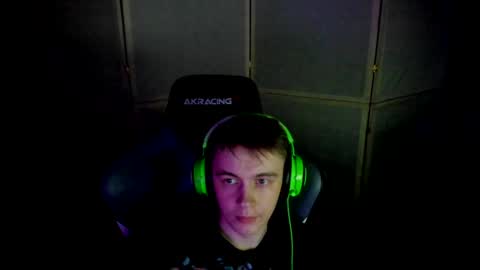 Snapshot of aron_neall chatting on January 15, 5:37 pm biggest penis  online show from January 15, 5:37 pm