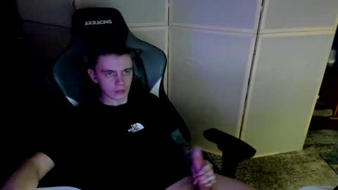 Snapshot of aron_neall chatting on January 26, 3:14 pm biggest penis  online show from January 26, 3:14 pm