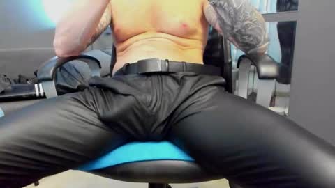 AronGrant online show from March 9, 10:31 am