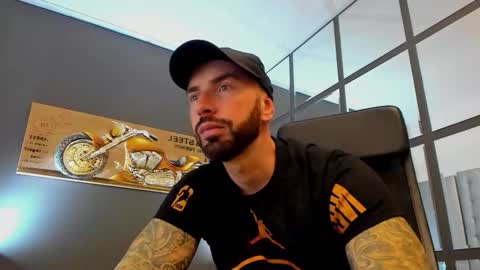 AronGrant online show from October 3, 9:14 am