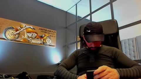 AronGrant online show from February 18, 11:30 am