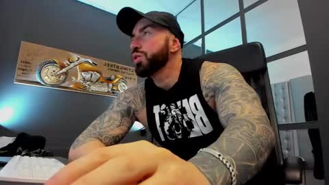 AronGrant online show from February 24, 8:17 am