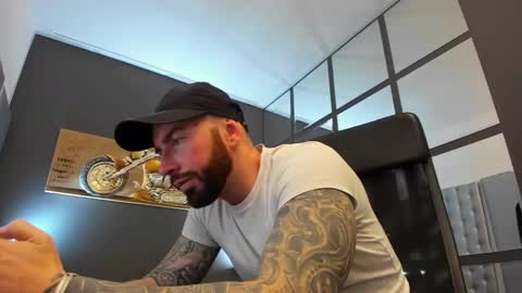 AronGrant online show from February 26, 9:32 am