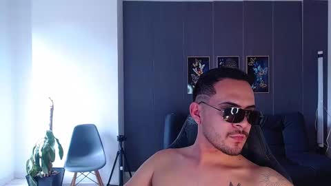 Adrian online show from October 13, 7:20 pm