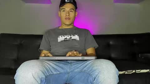 AROON HOT online show from February 5, 12:01 pm