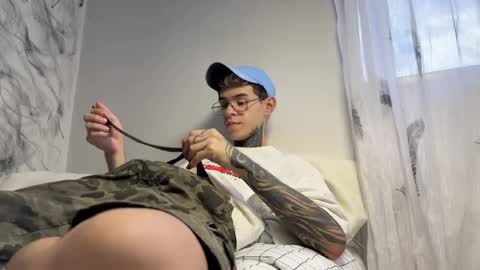   online show from March 28, 10:32 pm