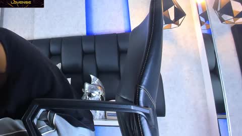 Arthur online show from February 27, 8:31 pm