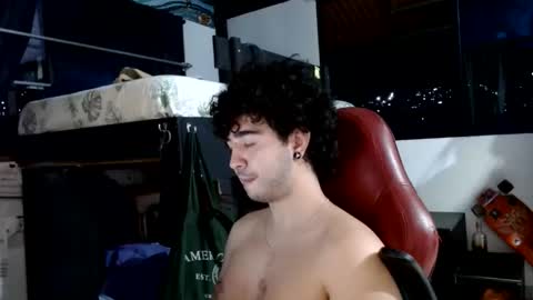 Snapshot of artorias_4 chatting on September 10, 11:25 pm artorias 4 online show from September 10, 11:25 pm