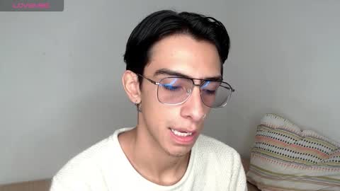 Ash online show from December 2, 3:09 am