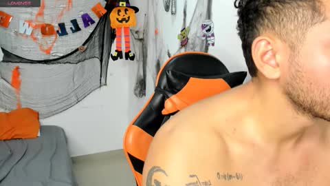 Snapshot of ashlan_king chatting on October 25, 1:57 pm ashlan_king online show from October 25, 1:57 pm