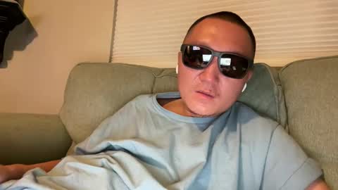 asian_guy6799 online show from November 3, 3:54 am