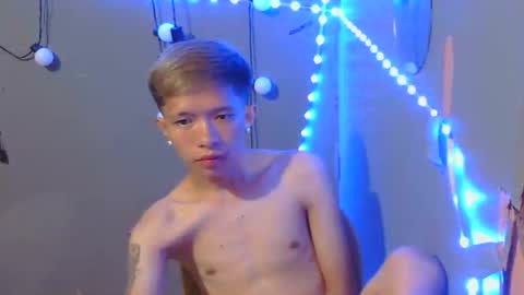 asian_macky online show from February 10, 2:55 pm