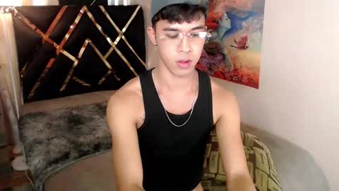 asiancum_peter online show from December 14, 1:34 am
