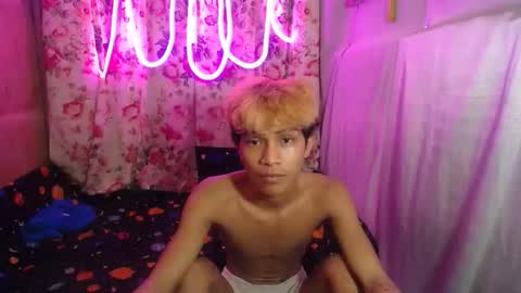 Snapshot of asianhot_boyxxx chatting on October 29, 9:56 am asianhot_boyxxx online show from October 29, 9:56 am
