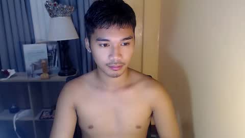 asianhunk_jamesx online show from October 10, 11:37 am