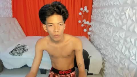 asiankingfucker online show from May 21, 9:41 pm