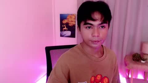 louiejay online show from July 31, 4:01 am